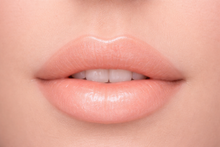 Load image into Gallery viewer, Lip Gloss - Daydreamer
